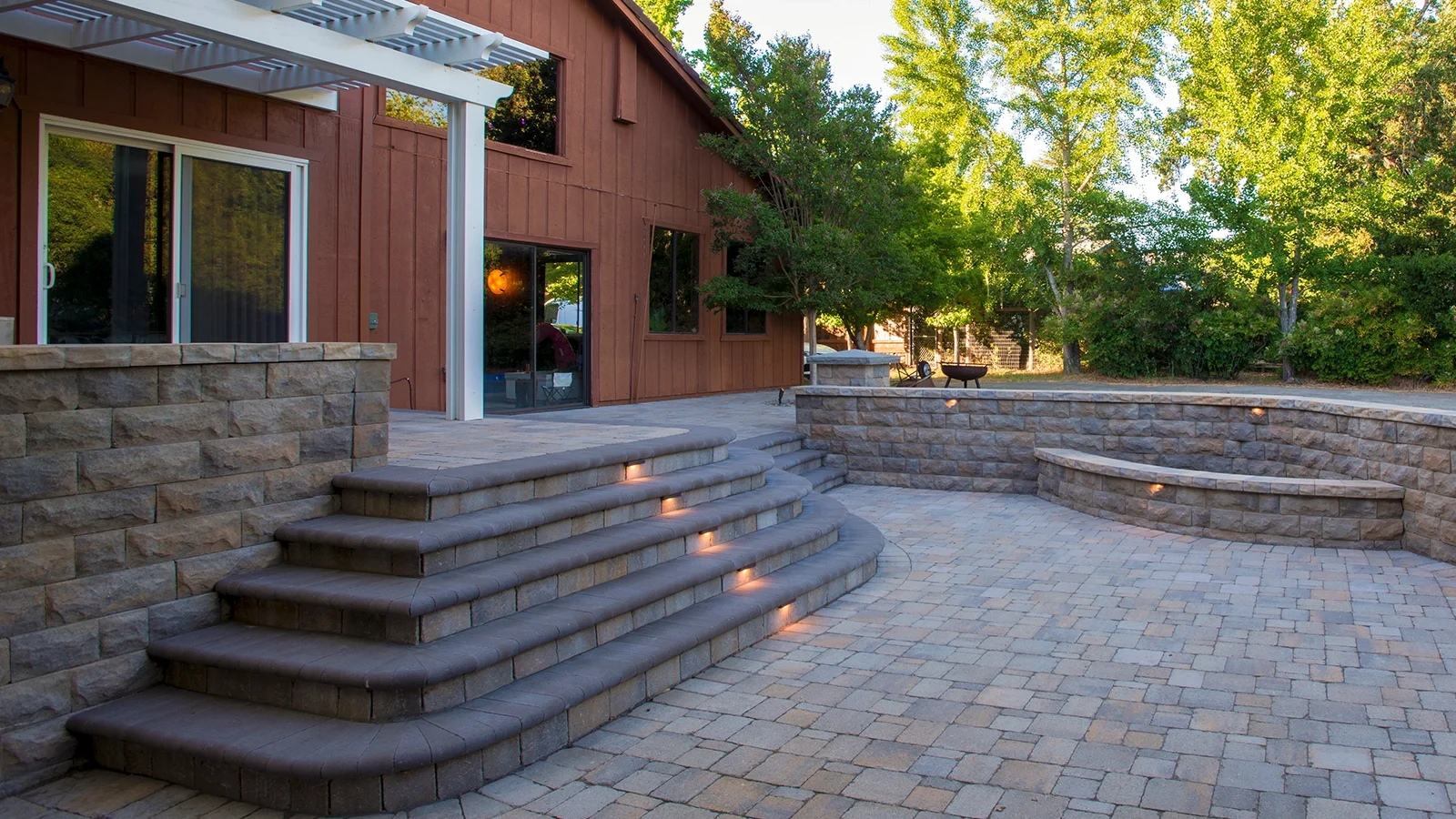 Premium patio and retaining wall outdoor project